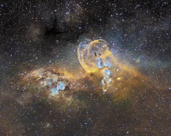 NGC 3576, the Statue of Liberty nebula